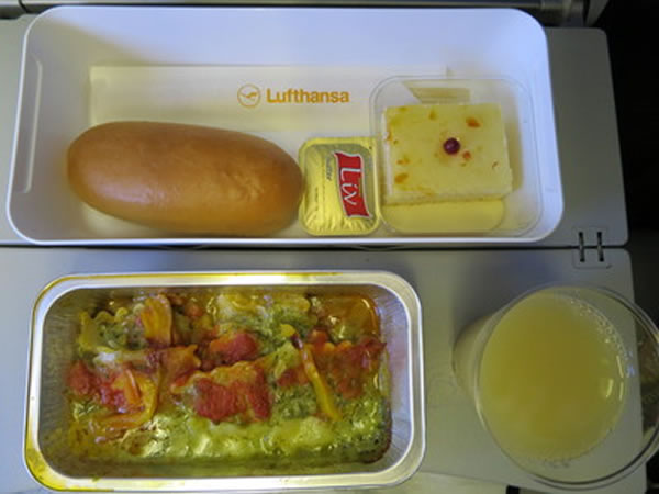 2014年8月 ルフトハンザドイツ航空 LH717 機内食