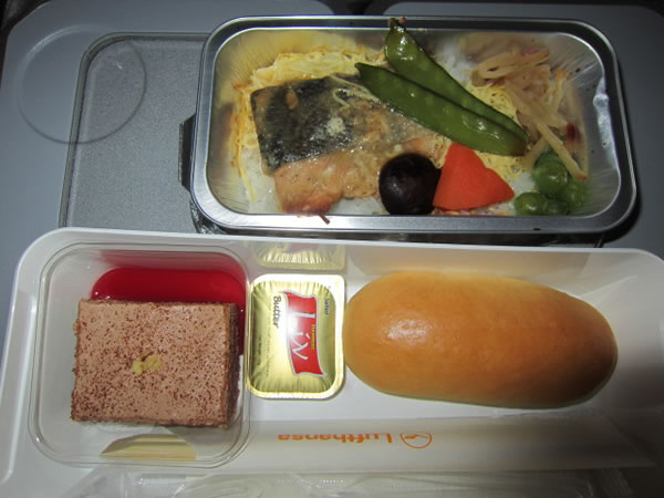 2014年4月 ルフトハンザドイツ航空 LH717 機内食