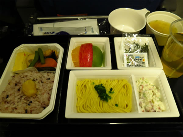 2013年4月 全日空 / ANA NH203 機内食