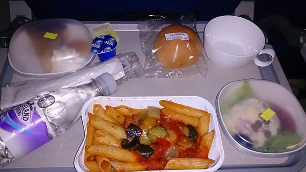 2013年10月 ブリティッシュ エアウェイズ BA8  機内食