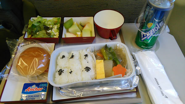 2015年9月 アシアナ航空 OZ1055 機内食