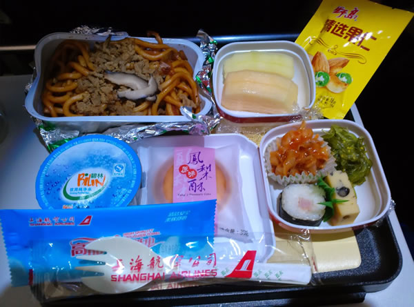2014年12月 上海航空 FM816 機内食