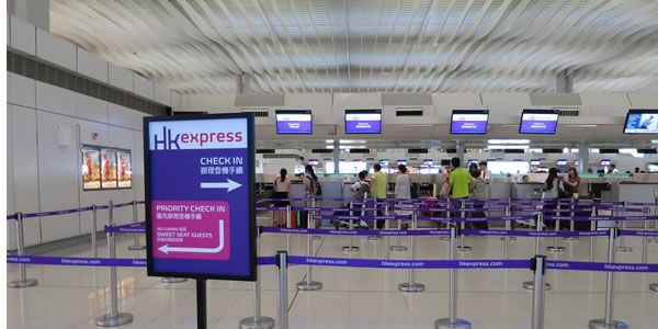 香港エクスプレス航空 チェックインカウンター