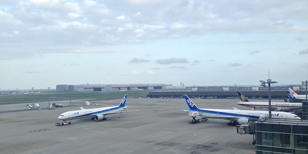 羽田空港 ANA機